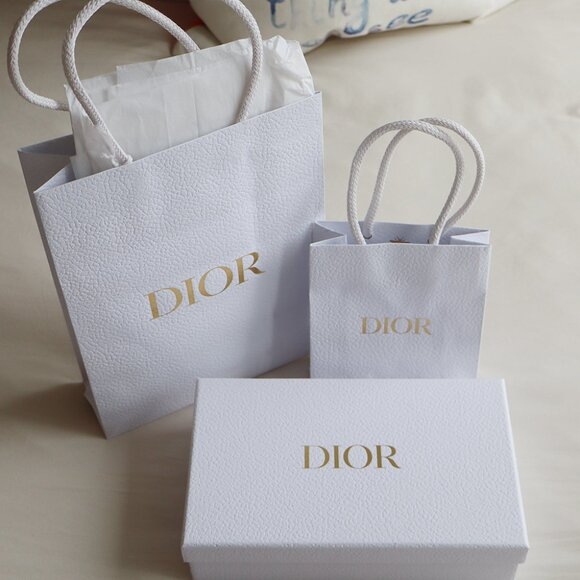 Dior Paper Bags and Gift Box - Picture 2 of 4